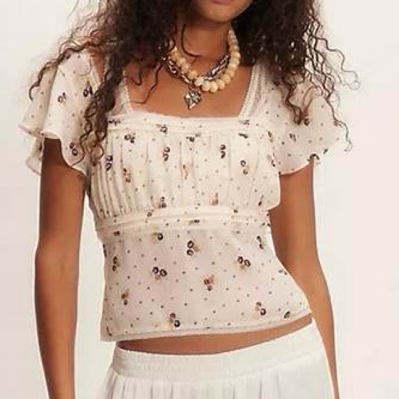 Free People Tops - Free People Prairie Field Top. NWT. Swan combo